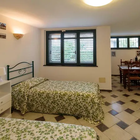 Chez Nous Penzion Massarosa